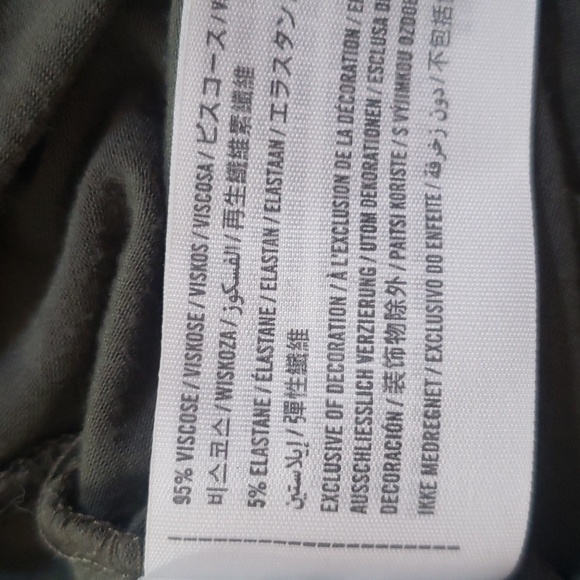 Y2K Hollister Shirt Womens M Forest Green Long Sleeve V-Neck Tee Fall Aesthetic - Picture 4 of 9